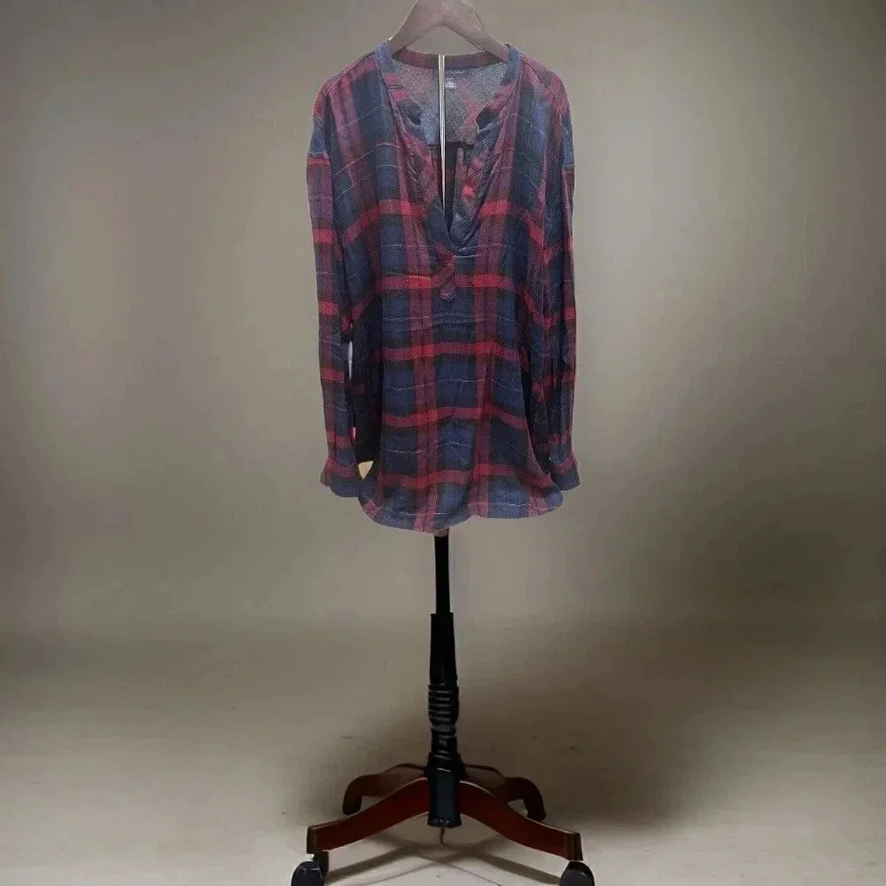 SAX FIFTH AVENUE WOMENS SIZE L VNECK LONG SLEEVE BLOUSE SHIRT SIDE POCKETS